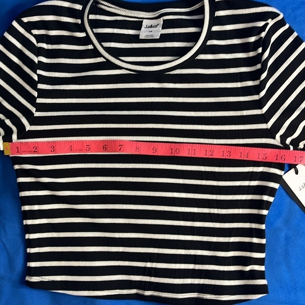 ⭐️ NWT- Jo&Co black & white ribbed long-sleeve cropped top- L #2 - Picture 6 of 7